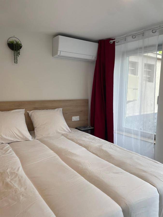 Hôtel pour 2 personnes, avec terrasse, animaux acceptés à Romagnat - 2