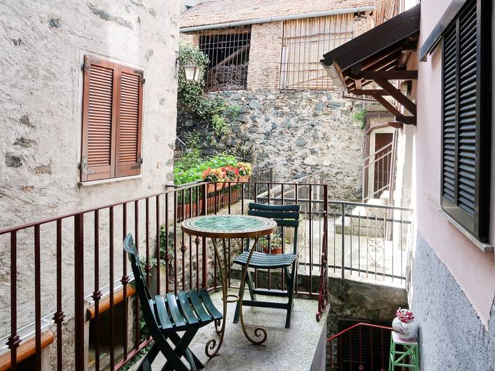 Ferienwohnung für 2 Personen, mit Terrasse in Dongo