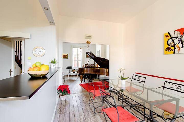 Maison d’hôte pour 5 personnes, avec Balcon et Terrasse ainsi que Jardin et Vue à Bergerac