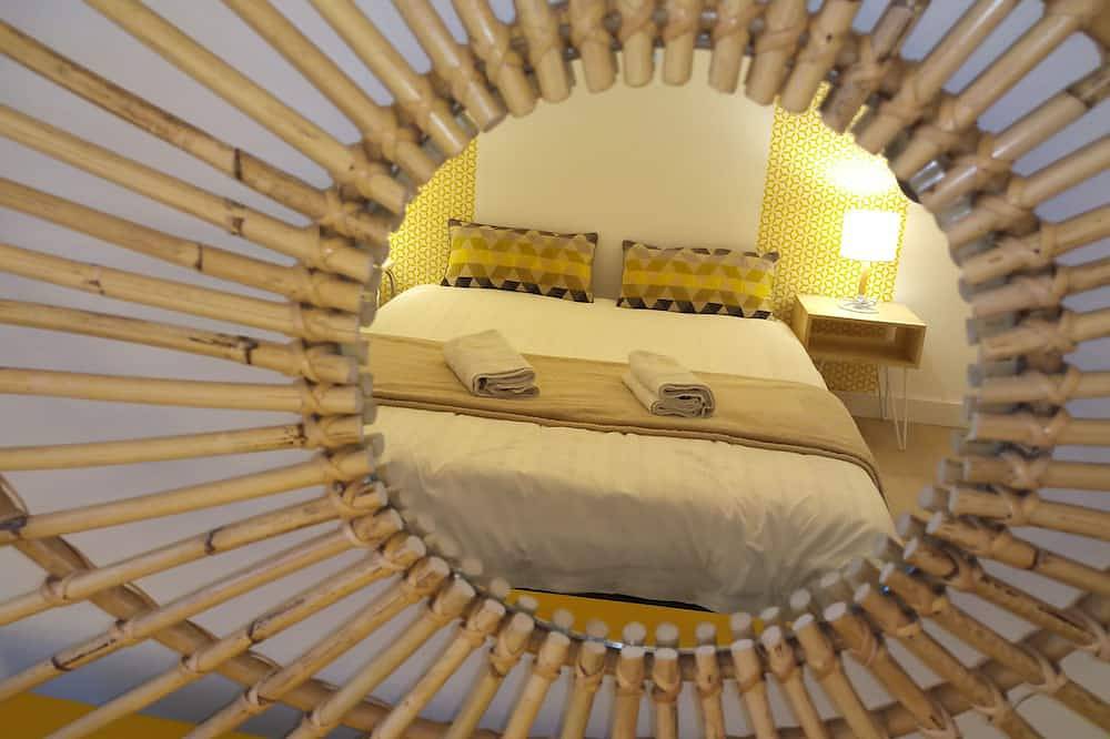 Appartement entier, Gîte de charme avec grande piscine, au milieu des vignobles, proche des plages . in Castelnau-le-Lez, Côte méditerranéenne (France)