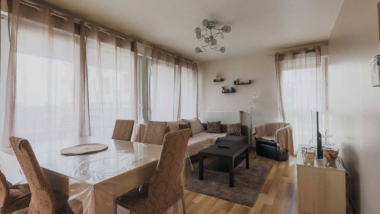 Entire holiday apartment, Ferienwohnung für 6 Personen (75 m²) in Saint-Ouen-sur-Seine in Saint-Ouen, Seine-Saint-Denis