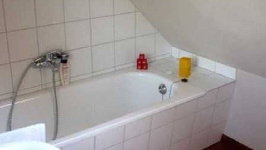 Ferienwohnung für 5 Personen, mit Pool und Garten in Neustrelitz - 4