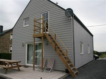 Gîte pour 8 personnes, avec jardin et terrasse à Paliseul