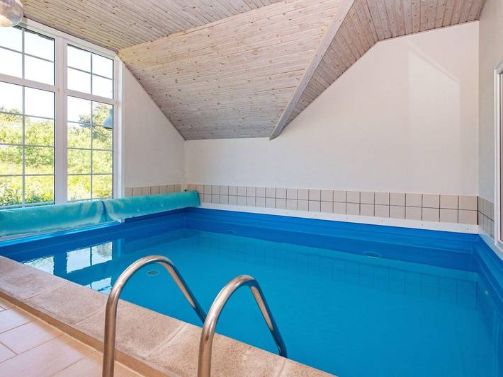 Ferienhaus für 18 Personen, mit Terrasse und Pool auf Fanø