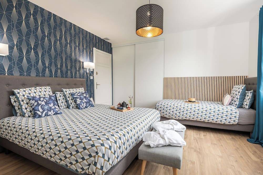 Luxury Villa · 200 m from Unesco Cité · pool, aircon, 2 jacuzzis in Carcassonne, Carcassonne region