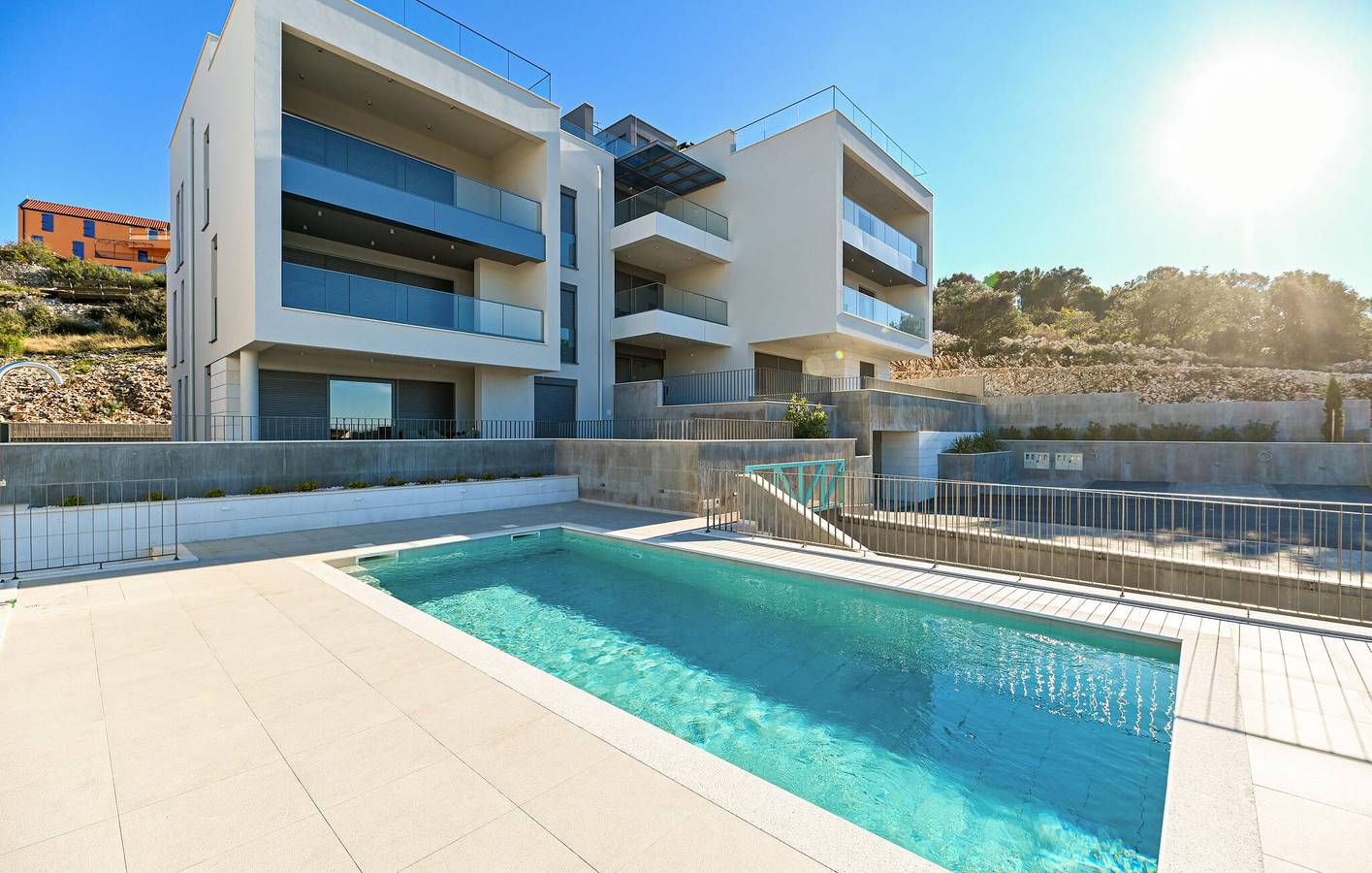 Ganze Ferienwohnung, Apartment am Meer mit Pool, WLAN und atemberaubender Aussicht in Trogir, Ciovo