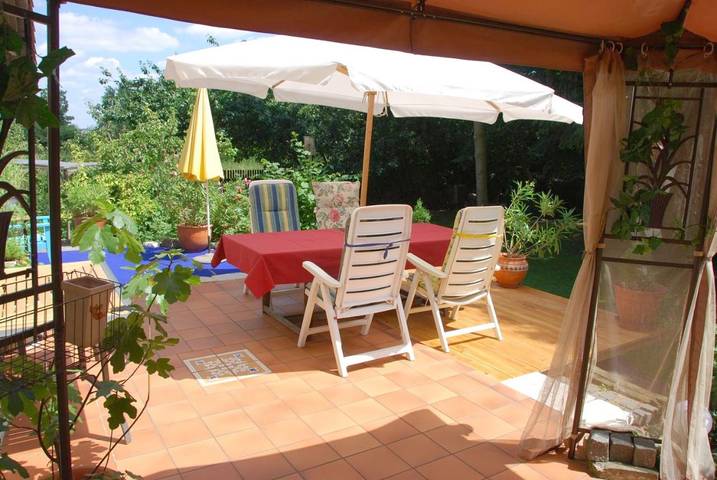 Ferienwohnung für 3 Personen, mit Terrasse und Garten