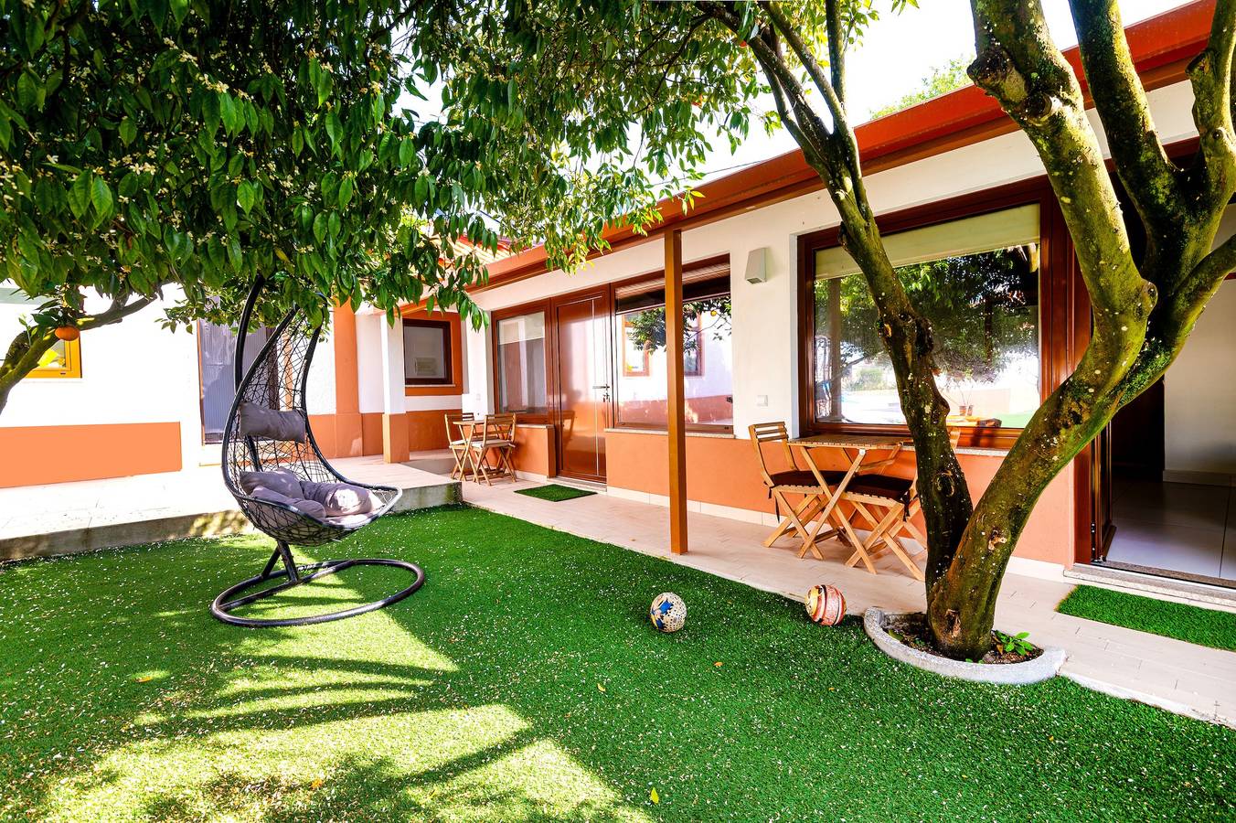 Casa de vacaciones 'Casa Das Laranjas' con piscina privada y terraza privada in Murtosa, Distrito de Aveiro