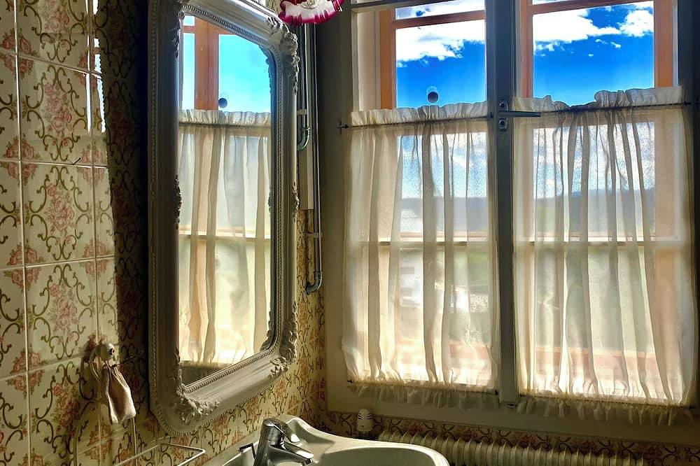 Ganze Wohnung, Ferienwohnung mit Geschichte.Alban Berg Villa Trahütten! Haustiere freundlich! in Deutschlandsberg, Steirerland