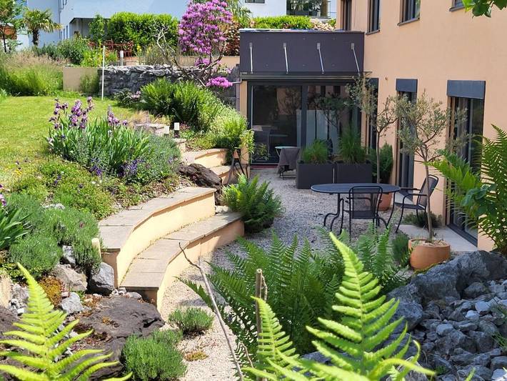 Gîte pour 2 personnes, avec jardin ainsi que sauna et terrasse à Spiez