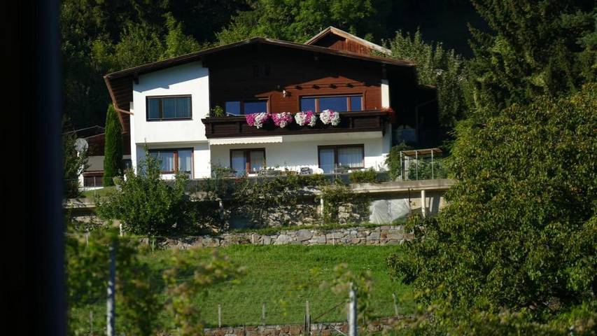 Ferienwohnung für 5 Personen, mit Ausblick und Garten sowie Terrasse in Gaimberg - 2