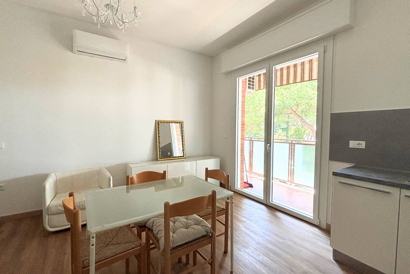 Appartement entier, Cv016 - Cervia, new three-room apartment with parking space 100m from the sea in Pinarella, Province de Ravenne