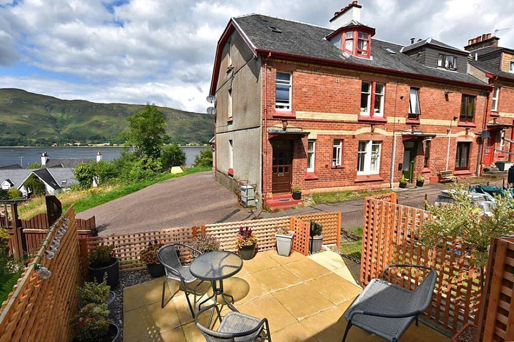 Entire apartment, Luxurious Highland retreat in central Fort William in Nevis Range, Fort William