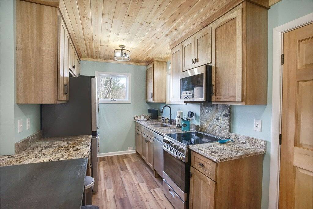 It`s all new at Village Sunset, sweet little hidea in Blue Ridge Parkway, Blowing Rock