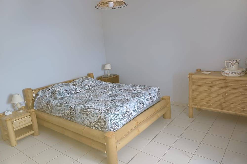La Méouzine, gîte for 4 people, 5 minutes from the pond, pets welcome, in Saint-Oradoux-de-Chirouze, Regionaler Naturpark Millevaches en Limousin