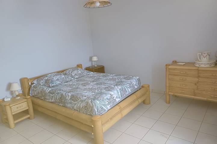 La Méouzine, gîte for 4 people, 5 minutes from the pond, pets welcome, in Saint-Oradoux-de-Chirouze, Regionaler Naturpark Millevaches en Limousin