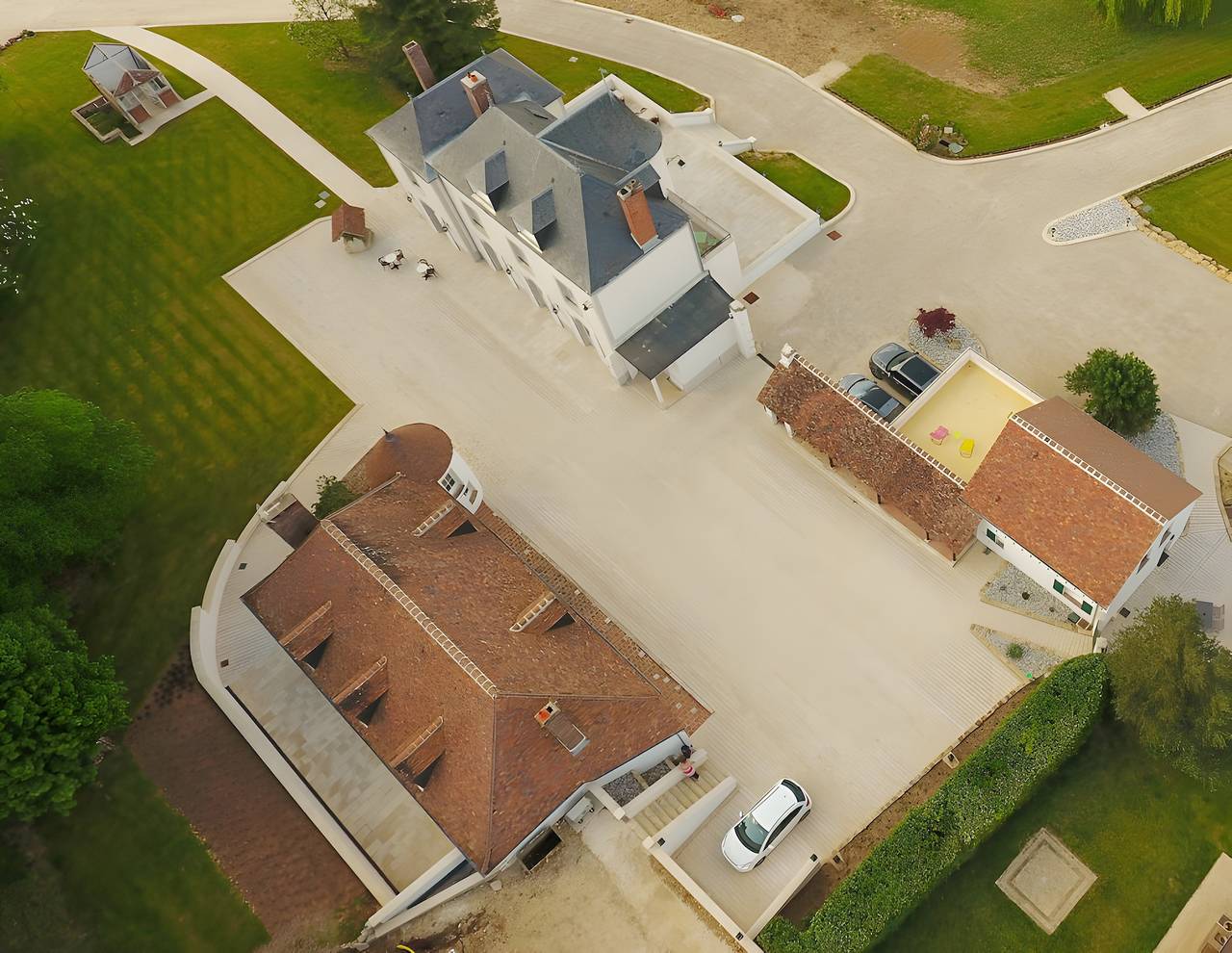Gîte cyclamen - gîtes le clos de mocberry in Château-Renard, Région de Montargis