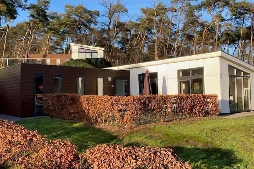 Chalet with 2 bedrooms and a dishwasher in Heerlen, Parkstad Limburg