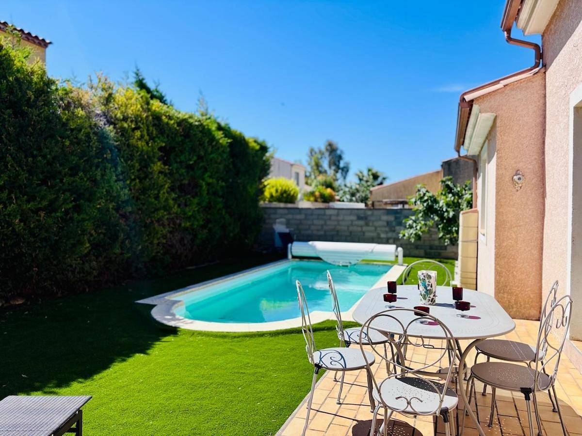 Le Palmier et l'Olivier, Private pool, 8 people in Montady, Côte méditerranéenne (France)