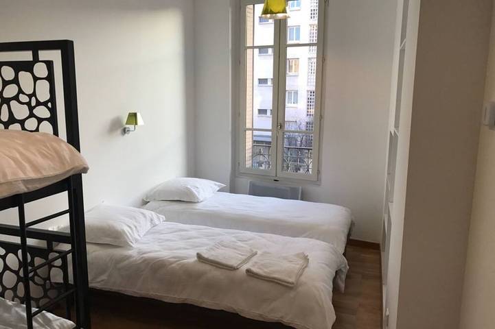 Apartamento entero, Apartamento-Estándar-Baño privado con ducha-1 Ch-40M2 in Villeurbanne, Lyon region