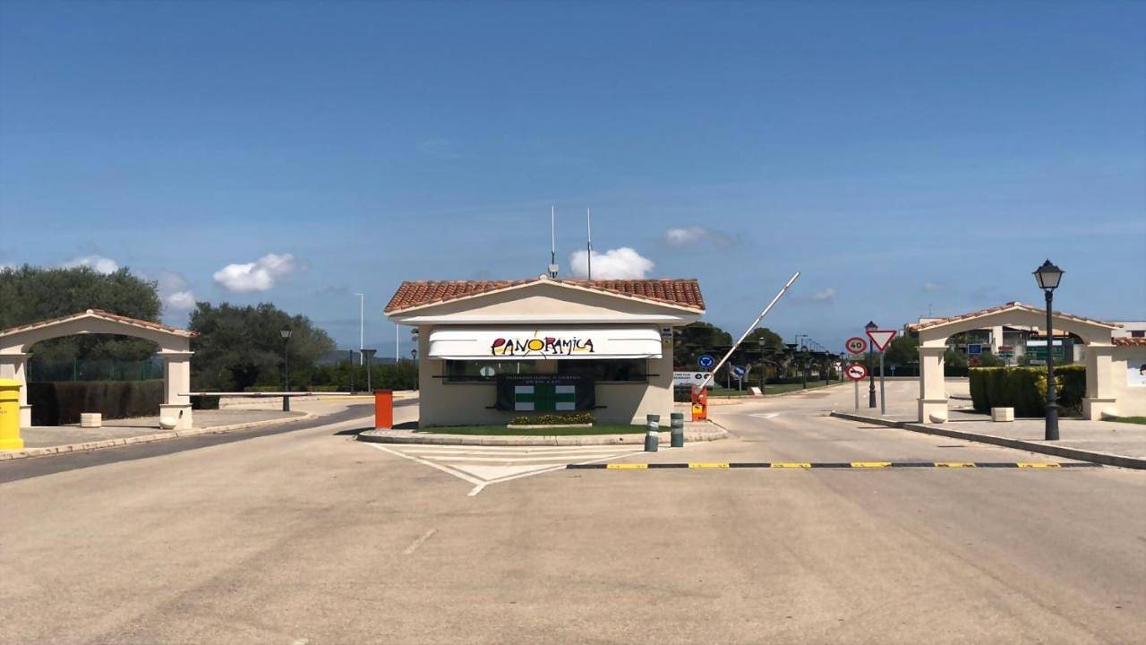 Fabuloso alojamiento compuesto por 4 chalets adosados de lujo en Panorámica Golf para 28 personas piscina con Circuito Spa in Panoramica Golf (Vinaros), San Jorge