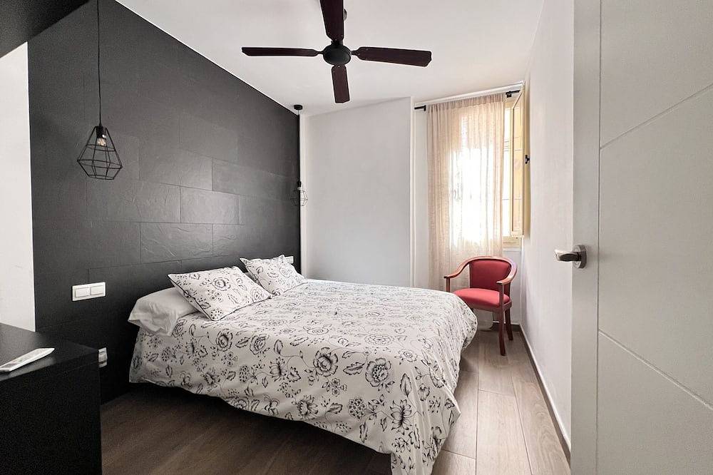 Hel lejlighed, Suites la merced 2 dormitorios in Centro (Málaga), Malaga