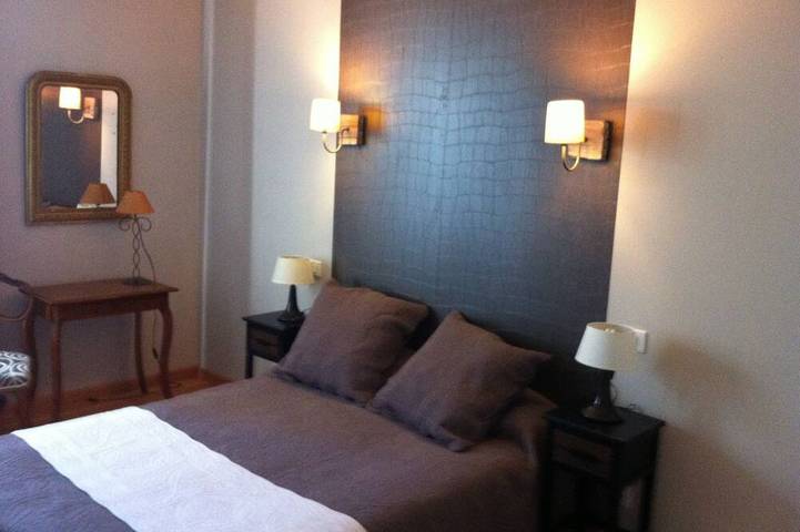 Location de vacances pour 12 personnes, avec jardin à Sénezergues - 4