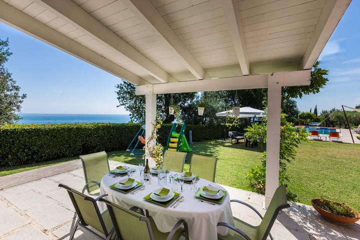Villa pour 8 personnes, avec jardin et piscine - 1