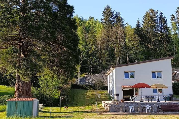 Casa rural para 12 personas, con balcón y jardín - 1