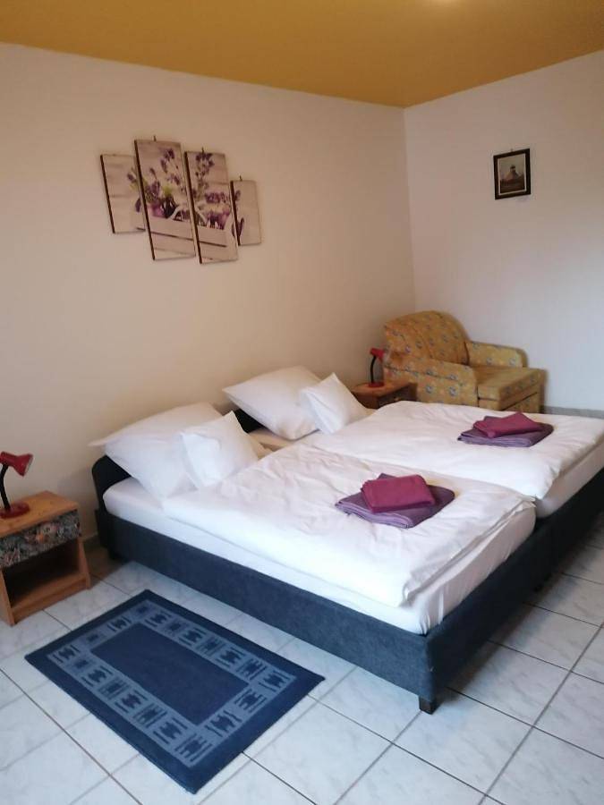 Ferienhaus für 2 Personen, mit Terrasse und Garten sowie Sauna in St. Peter (Ungarn)