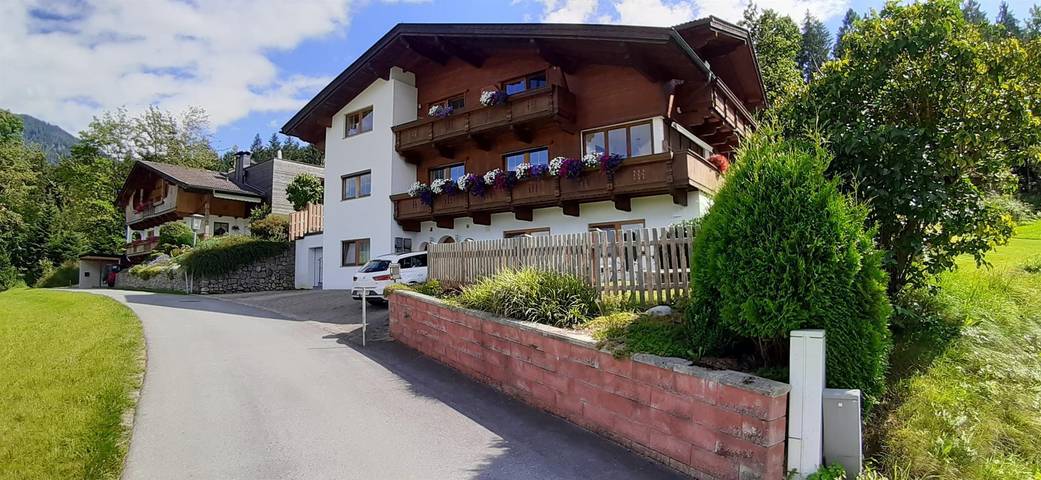 Ferienwohnung für 2 Personen, mit Balkon und Terrasse sowie Garten und Ausblick in Reith im Alpbachtal - 2