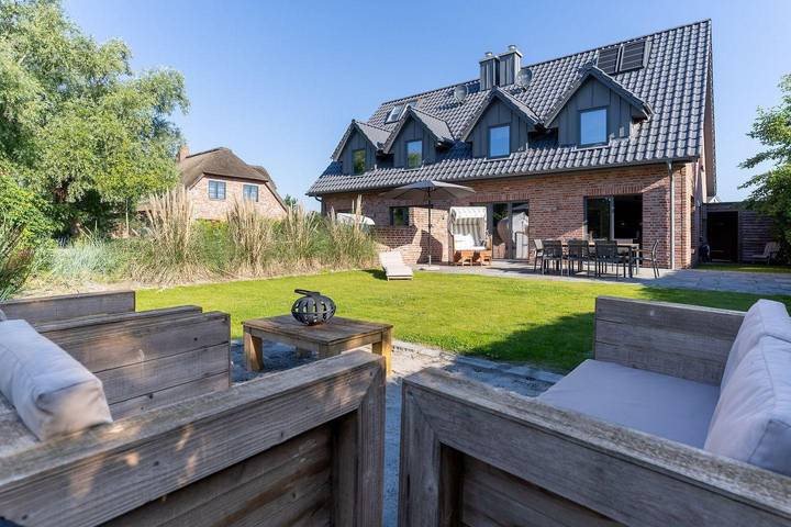 Ferienhaus für 8 Personen, mit Terrasse und Garten - 1