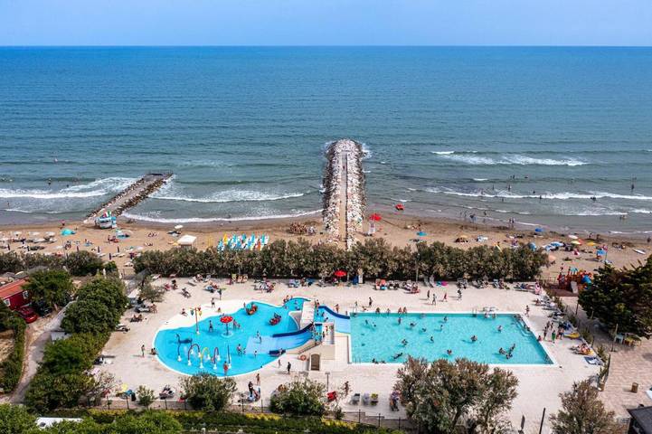 Ferienpark für 6 Personen, mit Pool und Kinderpool sowie Garten und Whirlpool in Caorle