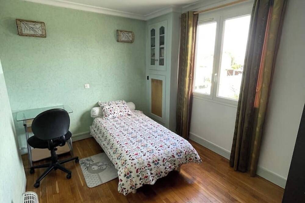 Villa Virginie jardin parking Rer D in Vigneux-sur-Seine, Essonne