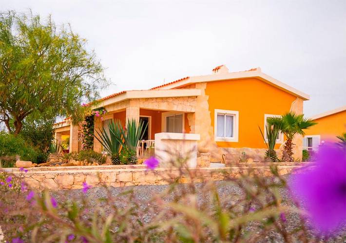 Villa pour 4 personnes, avec terrasse ainsi que piscine et jardin dans Cap-Vert - 2