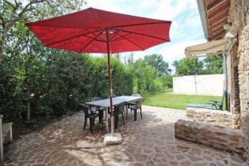 Gîte pour 7 Personnes dans Bosmie-l'Aiguille, Région de Limoges, Photo 1