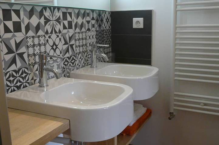 Casa-Vista al Jardín-Baño privado in Ancenis, Valle del Loira