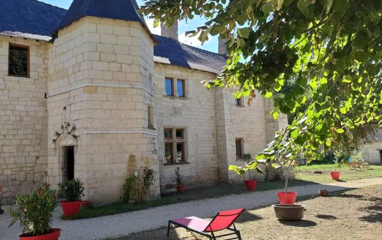 Location de vacances pour 4 personnes, avec balcon et jardin à Saint-Denis-en-Val