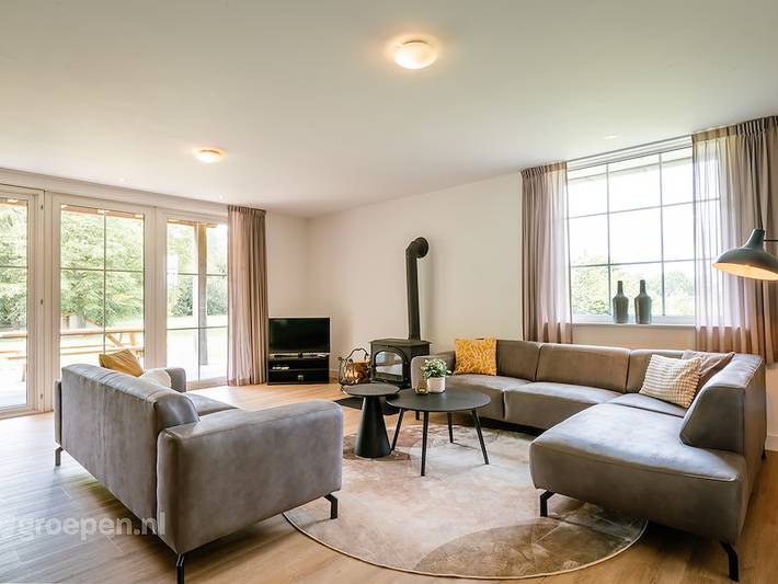 Ferienhaus für 17 Personen, mit Balkon/Terrasse und Terrasse sowie Seeblick in Gelderland - 2