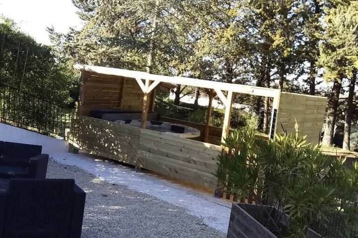 Holiday apartment for 4 people, with hot tub and pool as well as garden, with pets - 1