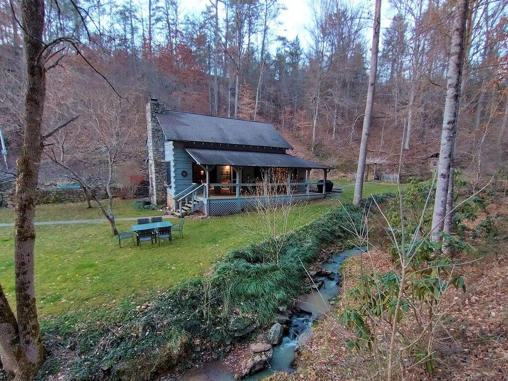 Log Cabin with Stream on 2 Acres <20 Min to Downtown Asheville with 1 Gig Fiber in Madison County (NC)
