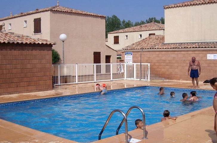 Camping para 5 personas, con terraza y piscina en Vias Plage