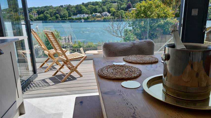 Cottage for 6 people, with Balcony and View in Menai Bridge
