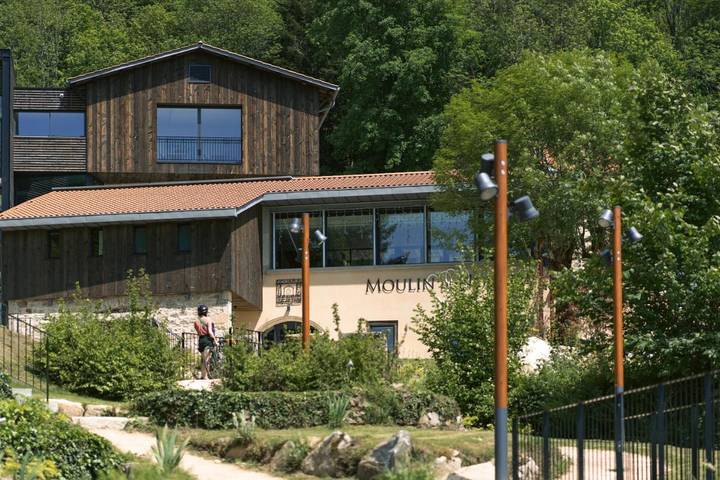 Maison d’hôte pour 2 personnes, avec jardin, animaux acceptés à Ambert