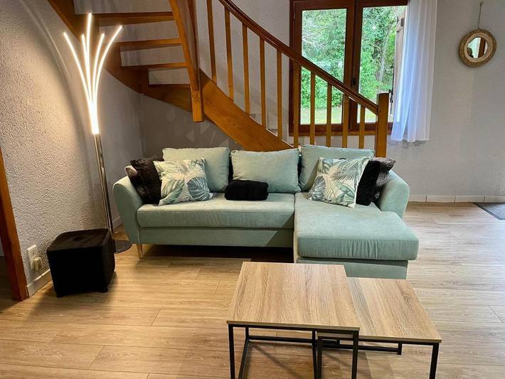 Location de vacances pour 12 personnes, avec Balcon et Terrasse ainsi que Jardin et Piscine à Calvignac - 3