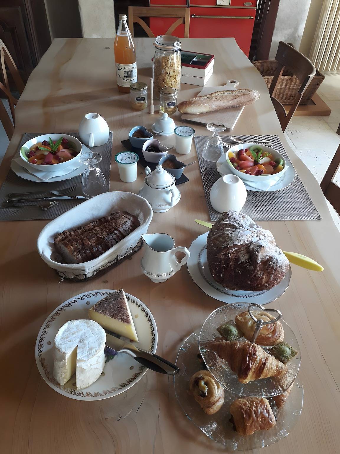 Chambre d’hôtes « Chambre Sauge » avec terrasse partagée, jardin commun et Wi-Fi in Eaux-Puiseaux, Aube