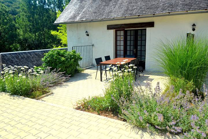Gîte pour 5 personnes, avec piscine ainsi que terrasse et jardin à Souillac - 2