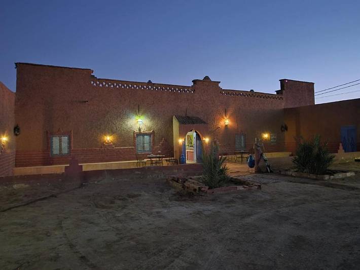 Maison d’hôte pour 2 personnes, avec jardin ainsi que vue et terrasse dans Merzouga