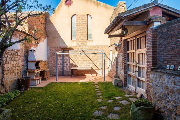 Chalet para 16 personas, con Balcón y Jardín en Castilla y León