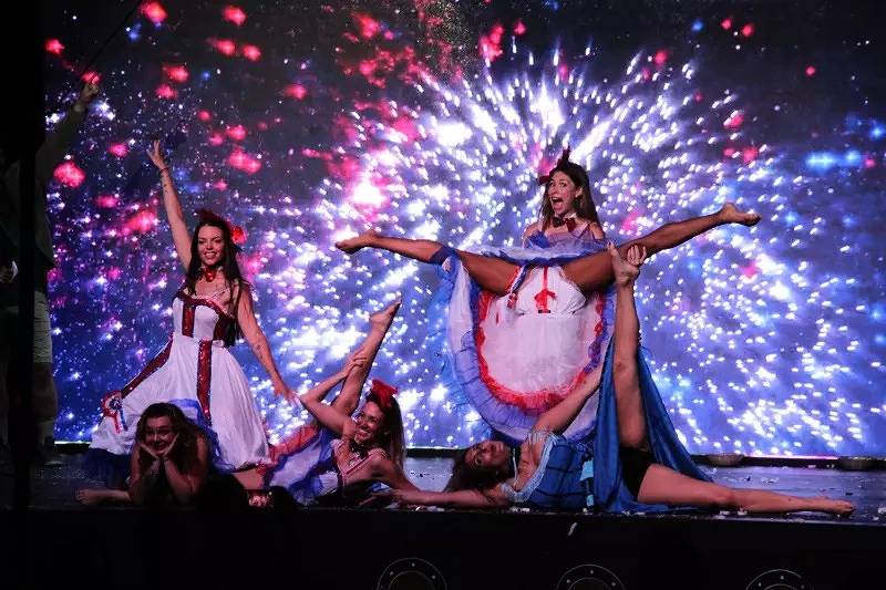 3-Zimmer-Safarizelt für 4 Personen in La Côte Vermeille, Argelès-sur-Mer